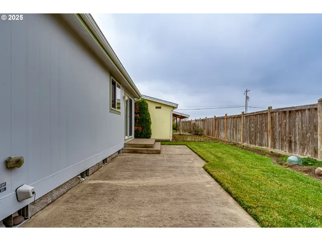 $199,500 | 145 River Road, Unit 12, Junction City, OR 97448