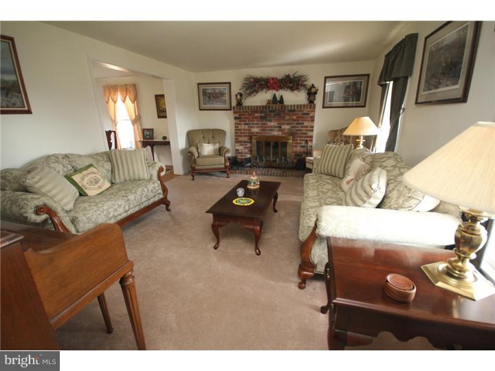46 Allens Road Hightstown, NJ 08520 - Photo 3 of 18