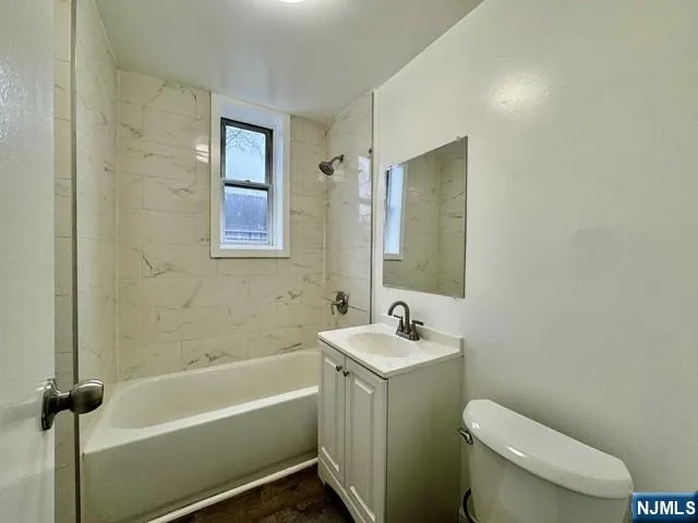 $1,725 | 197 Lafayette Place, Unit A3, Englewood, NJ 07631