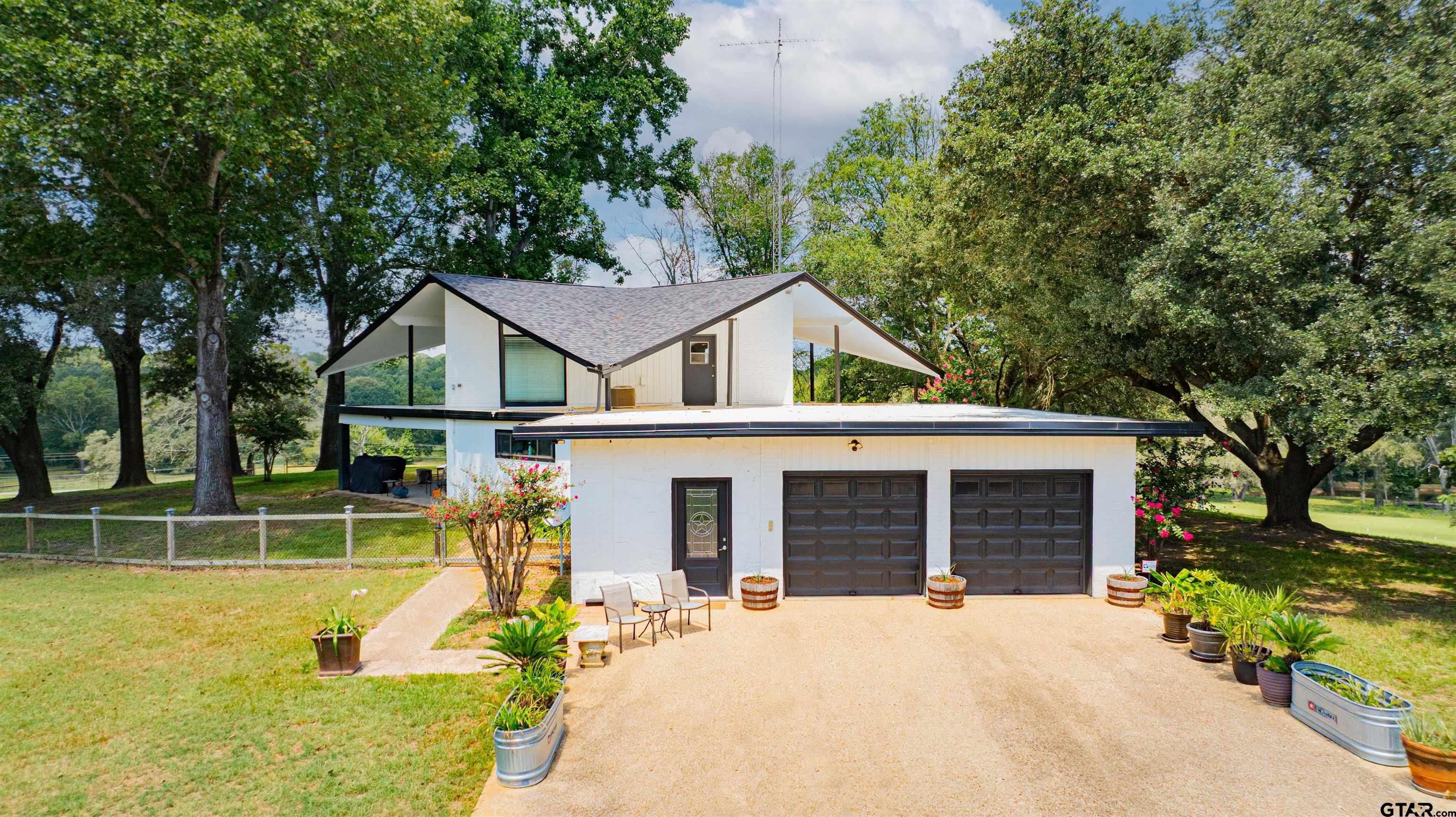 15698 North Peninsula Road Whitehouse, TX 75791 - Photo 2 of 44