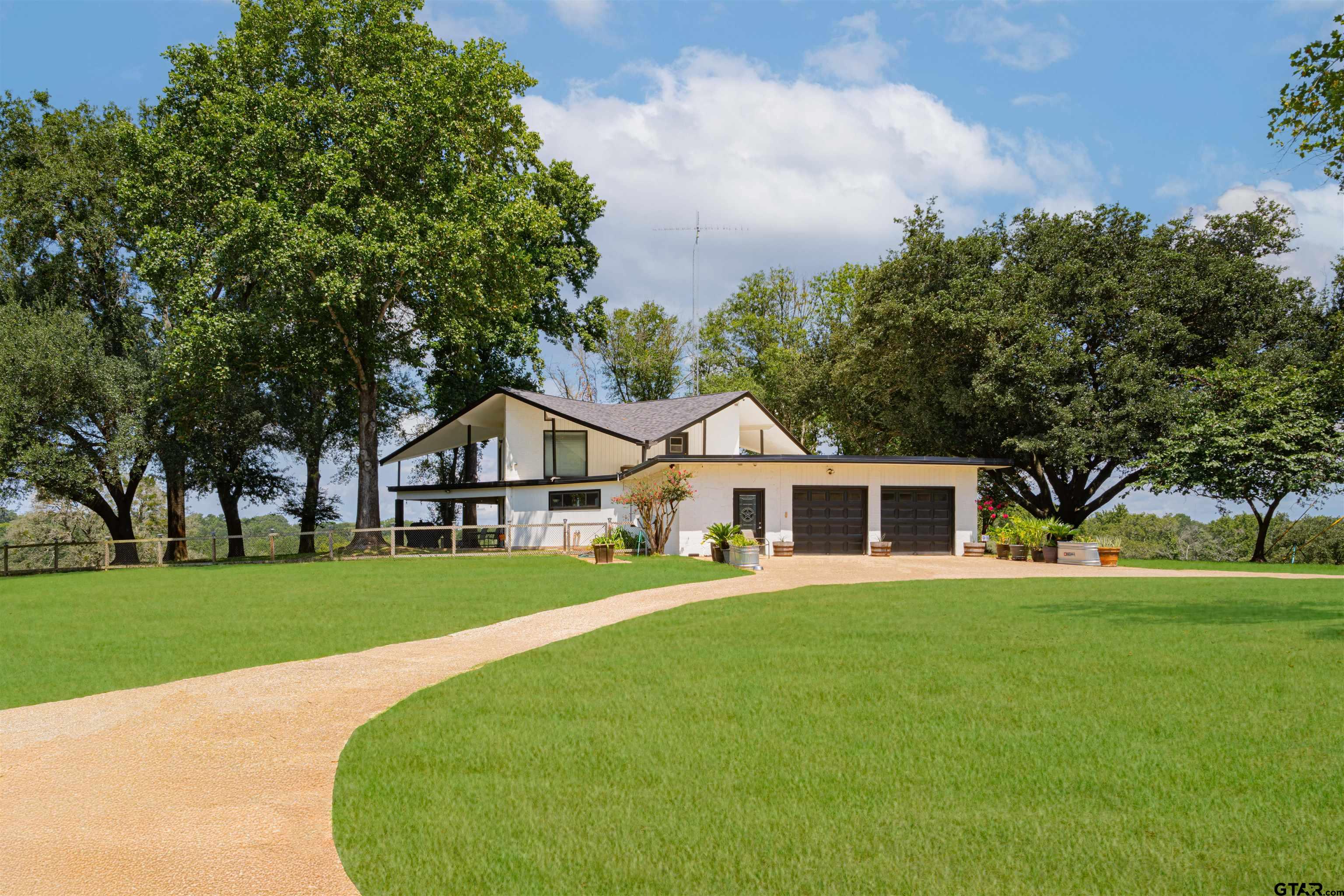 15698 North Peninsula Road Whitehouse, TX 75791 - Photo 3 of 44