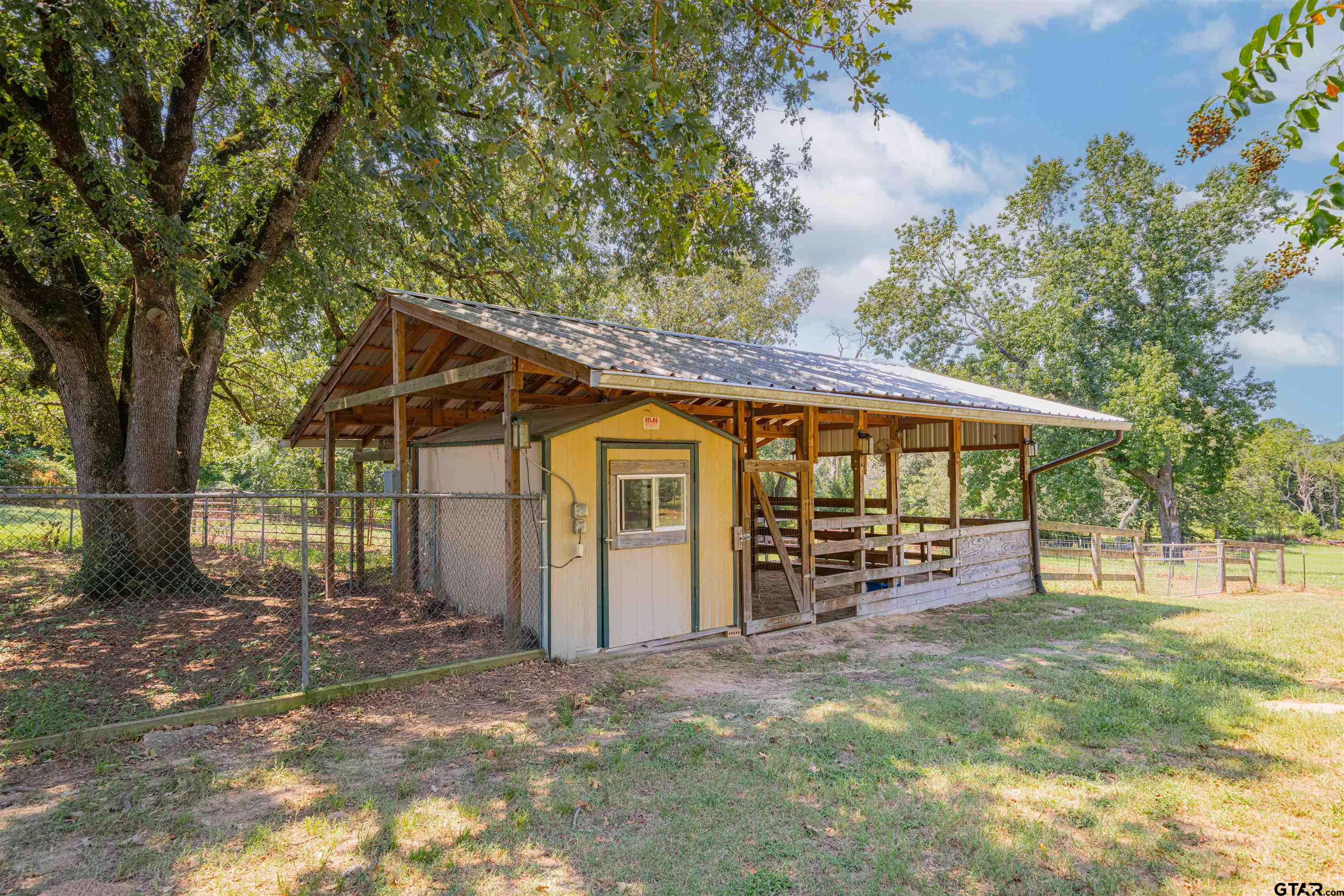 15698 North Peninsula Road Whitehouse, TX 75791 - Photo 32 of 44