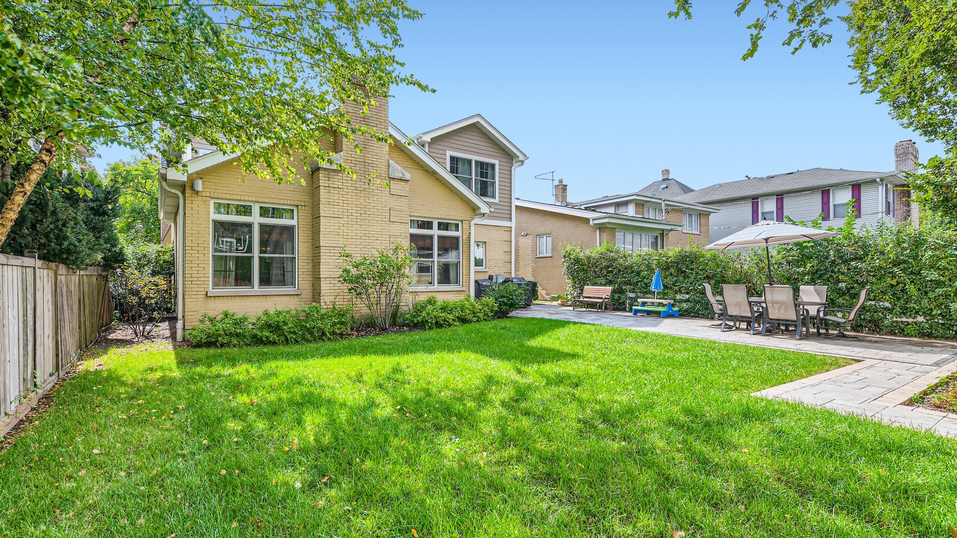 820 Hansen Place Park Ridge, IL 60068 - Photo 33 of 38 a front view of a house with a yard and trees
