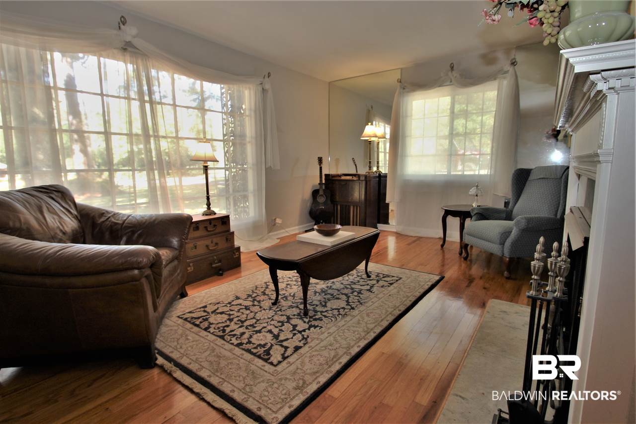 361 Tatum Avenue Mobile, AL 36609 - Photo 4 of 36
