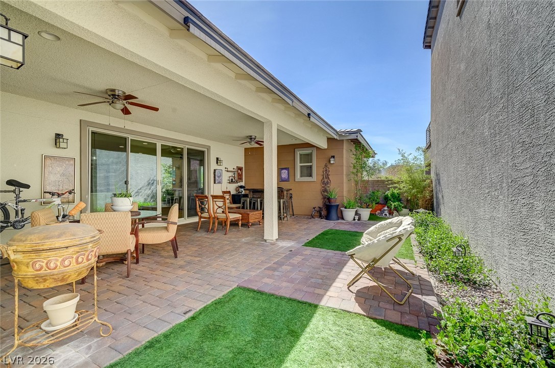 1000 East Sunset Road Henderson, NV 89011 - Photo 33 of 58 Covered patio/yard