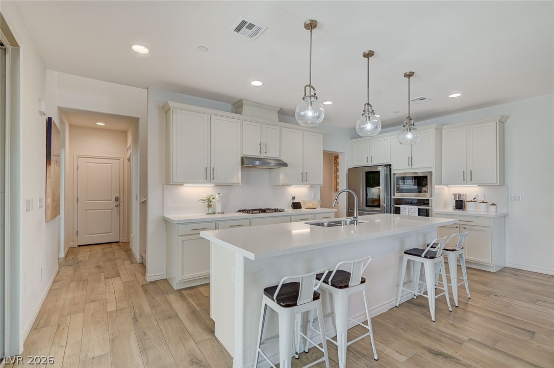 1000 East Sunset Road Henderson, NV 89011 - Photo 4 of 58 Gallery Image 4