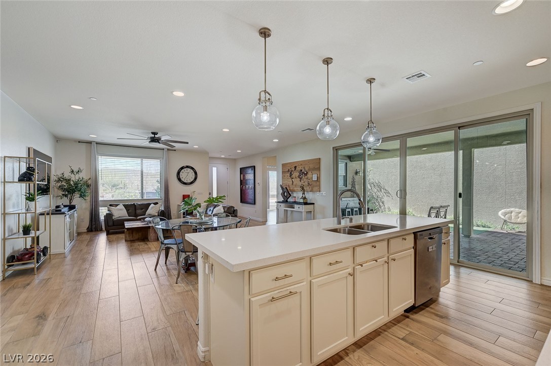 1000 East Sunset Road Henderson, NV 89011 - Photo 5 of 58 Gallery Image 5