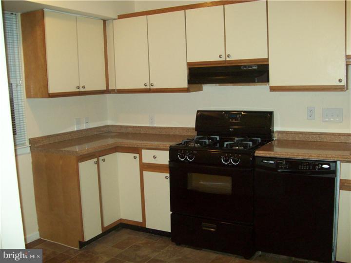 2912 State Hill Road, Unit B10 Reading, PA 19610 - Photo 8 of 17 Gallery Image 8