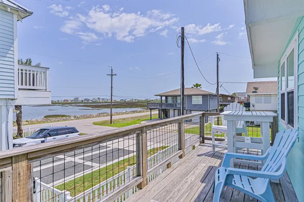 $2,000 | 3806 Concho Key, Galveston, TX 77554