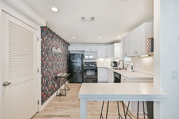 $2,000 | 3806 Concho Key, Galveston, TX 77554