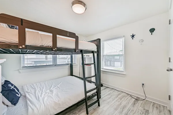 $2,000 | 3806 Concho Key, Galveston, TX 77554