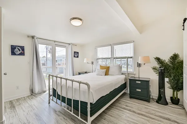 $2,000 | 3806 Concho Key, Galveston, TX 77554