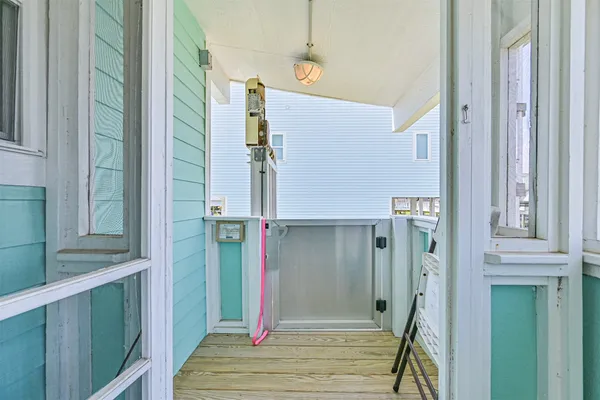 $2,000 | 3806 Concho Key, Galveston, TX 77554