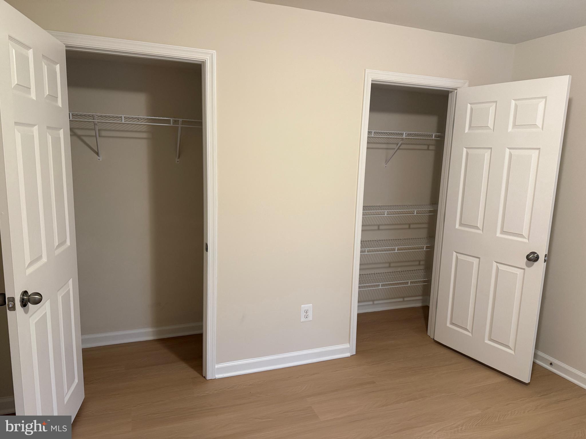 6231 Glen Wood Loop Manassas, VA 20112 - Photo 7 of 18 an empty room with closet