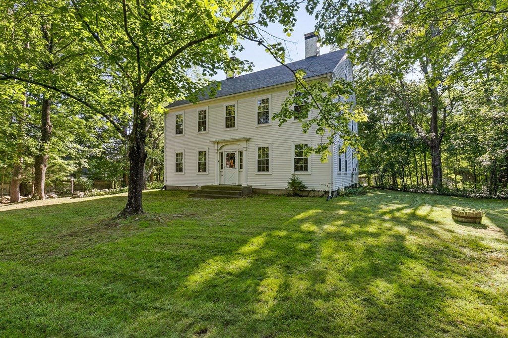 74 Harding Street Medfield, MA 02052 - Photo 1 of 40 Gallery Image 1