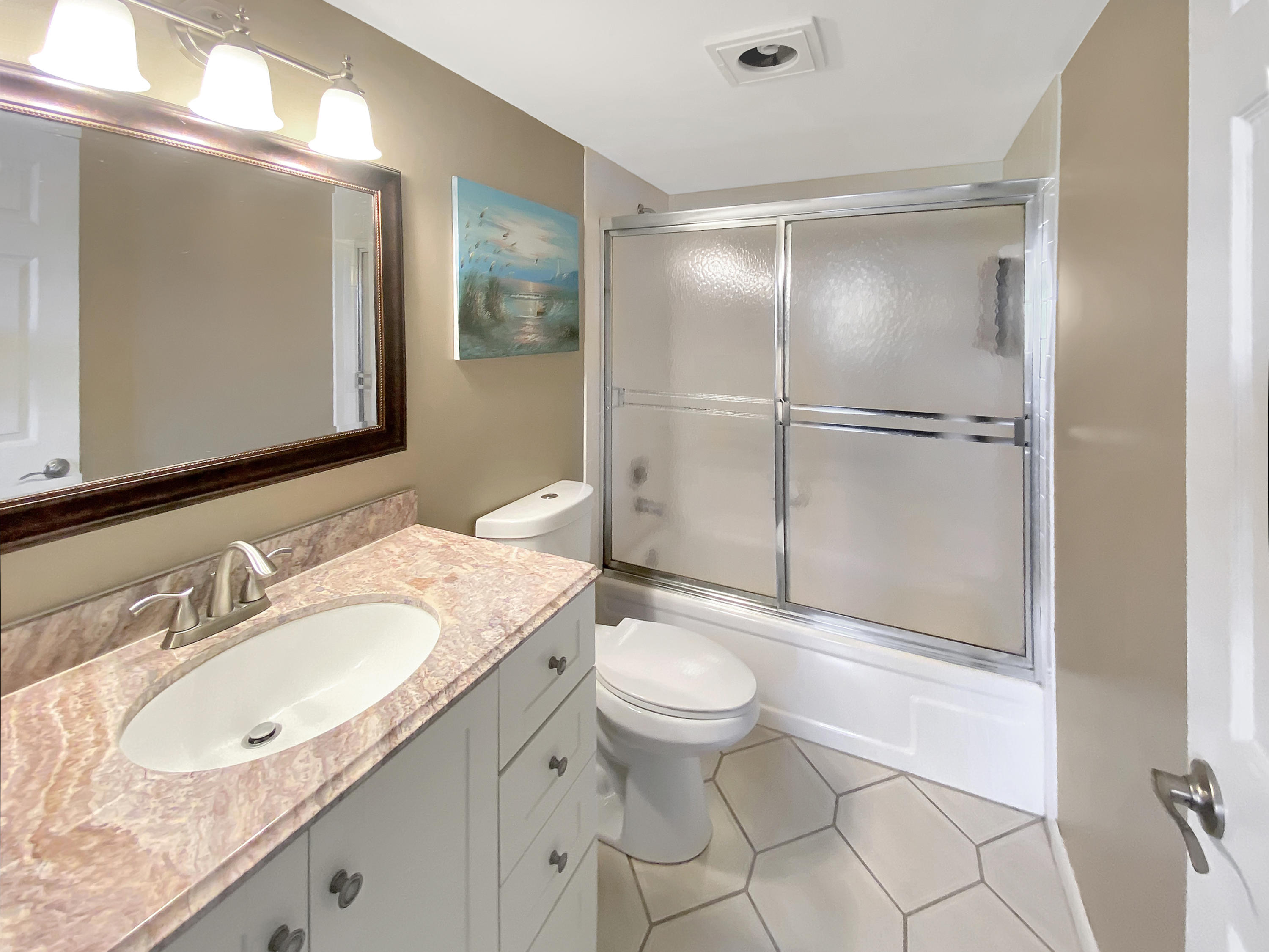1981 Woolbright Road, Unit E206 Boynton Beach, FL 33426 - Photo 13 of 29 1981 W Woolbright Rd E206 - Bathroom 2