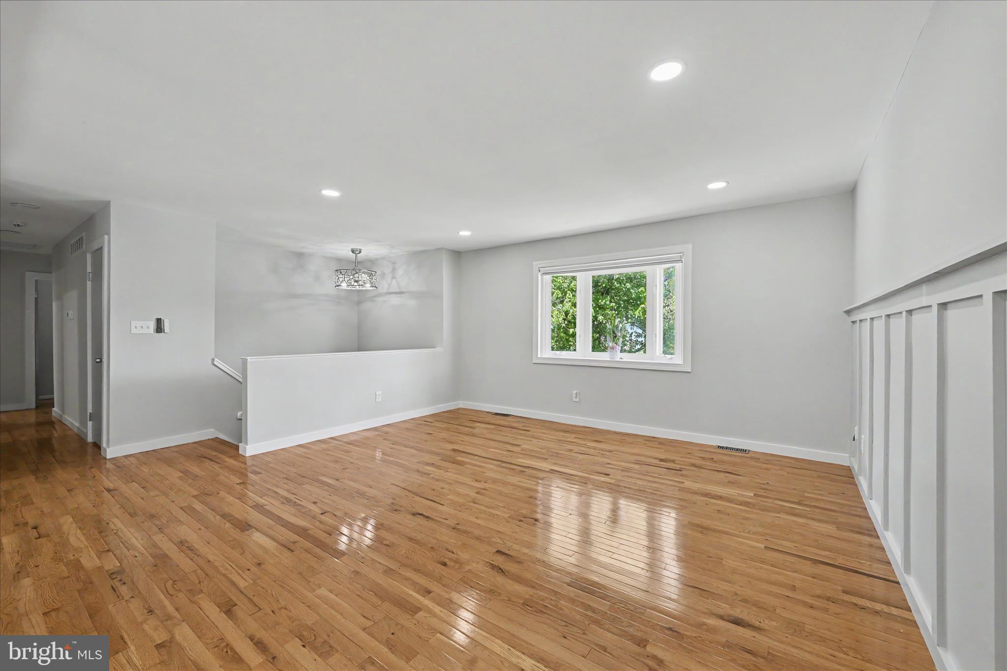 401 Grove Ridge Court Linthicum Heights, MD 21090 - Photo 3 of 35