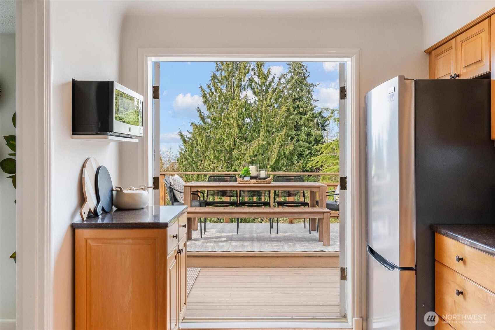 1910 Northwest 97th Street Seattle, WA 98117 - Photo 12 of 40