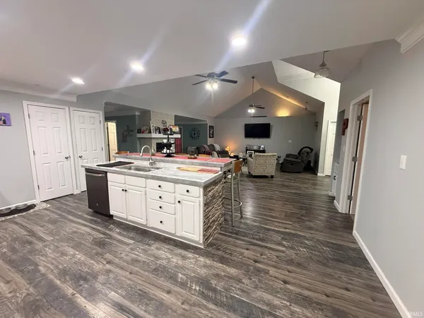 $424,900 | 2406 White Ridge Lane, Washington, IN 47501