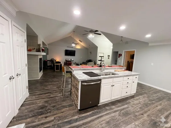 $424,900 | 2406 White Ridge Lane, Washington, IN 47501