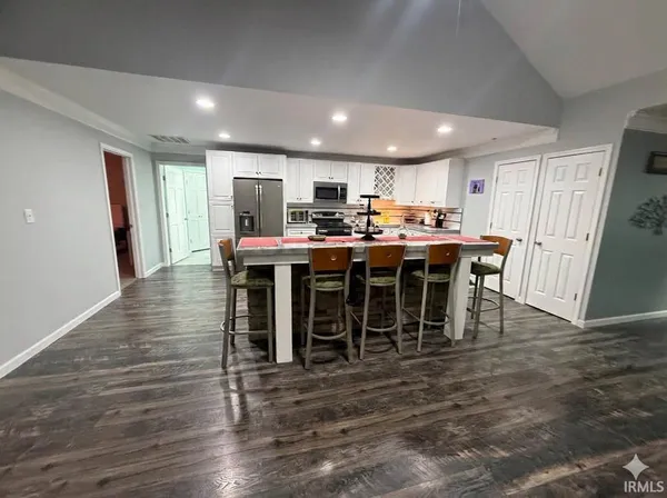 $424,900 | 2406 White Ridge Lane, Washington, IN 47501