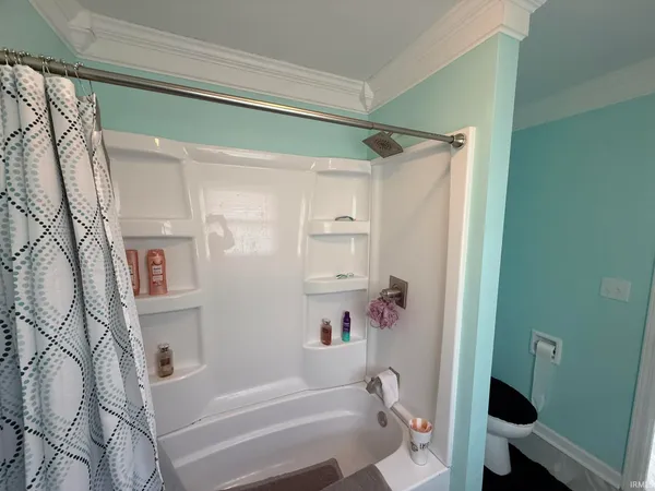 $424,900 | 2406 White Ridge Lane, Washington, IN 47501