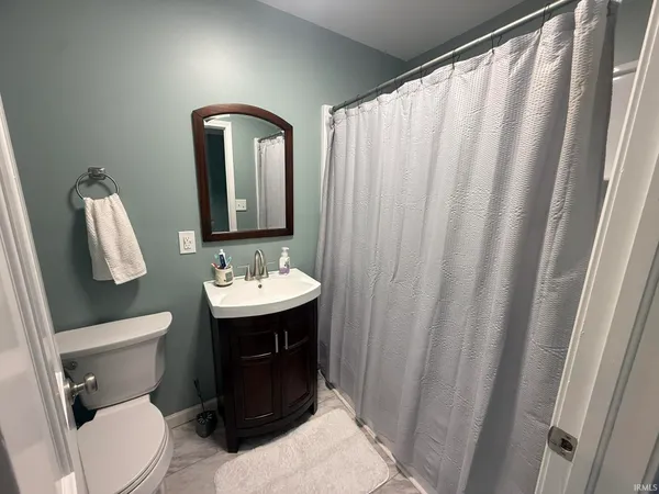 $424,900 | 2406 White Ridge Lane, Washington, IN 47501