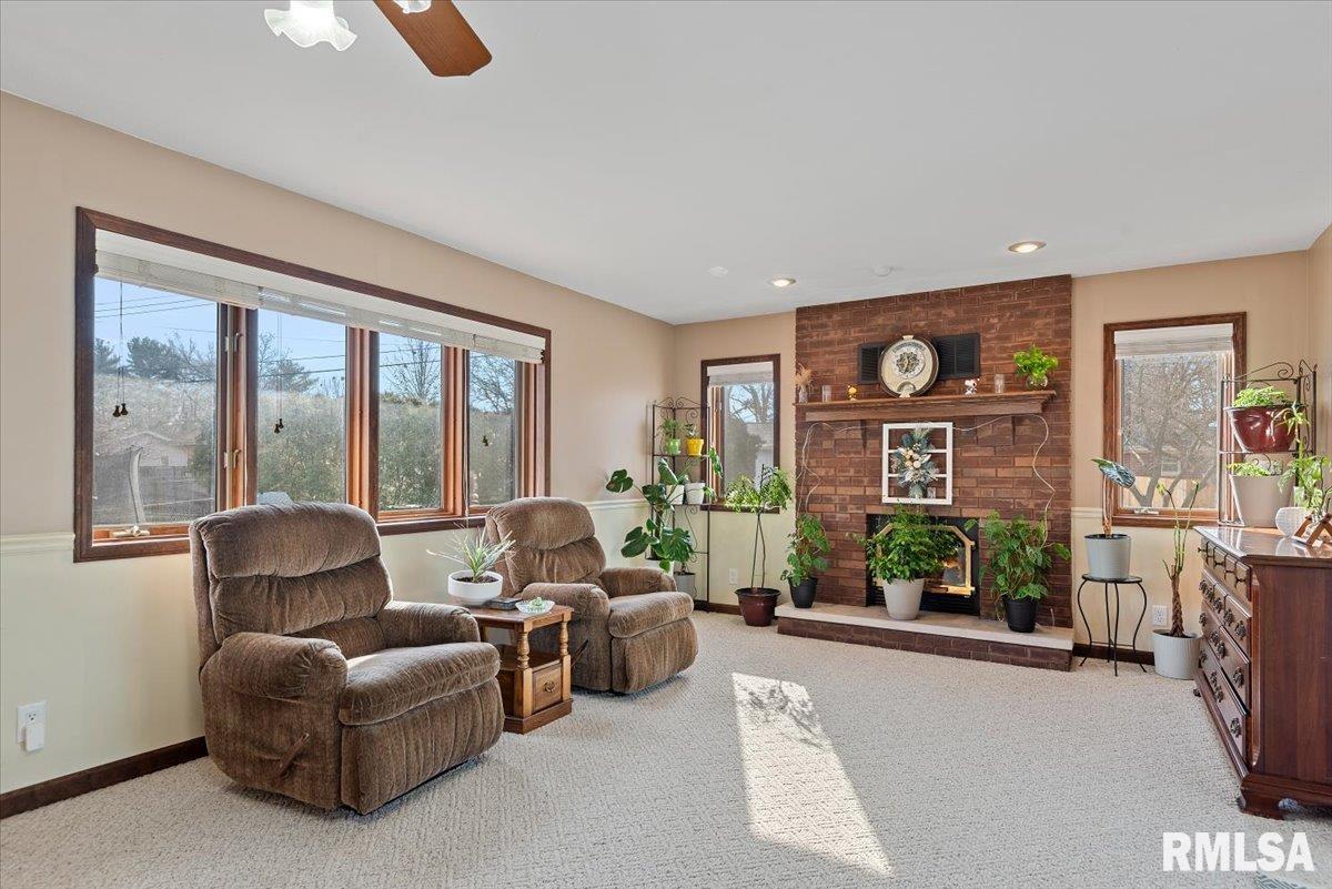 2308 Westview Drive Springfield, IL 62704 - Photo 13 of 37