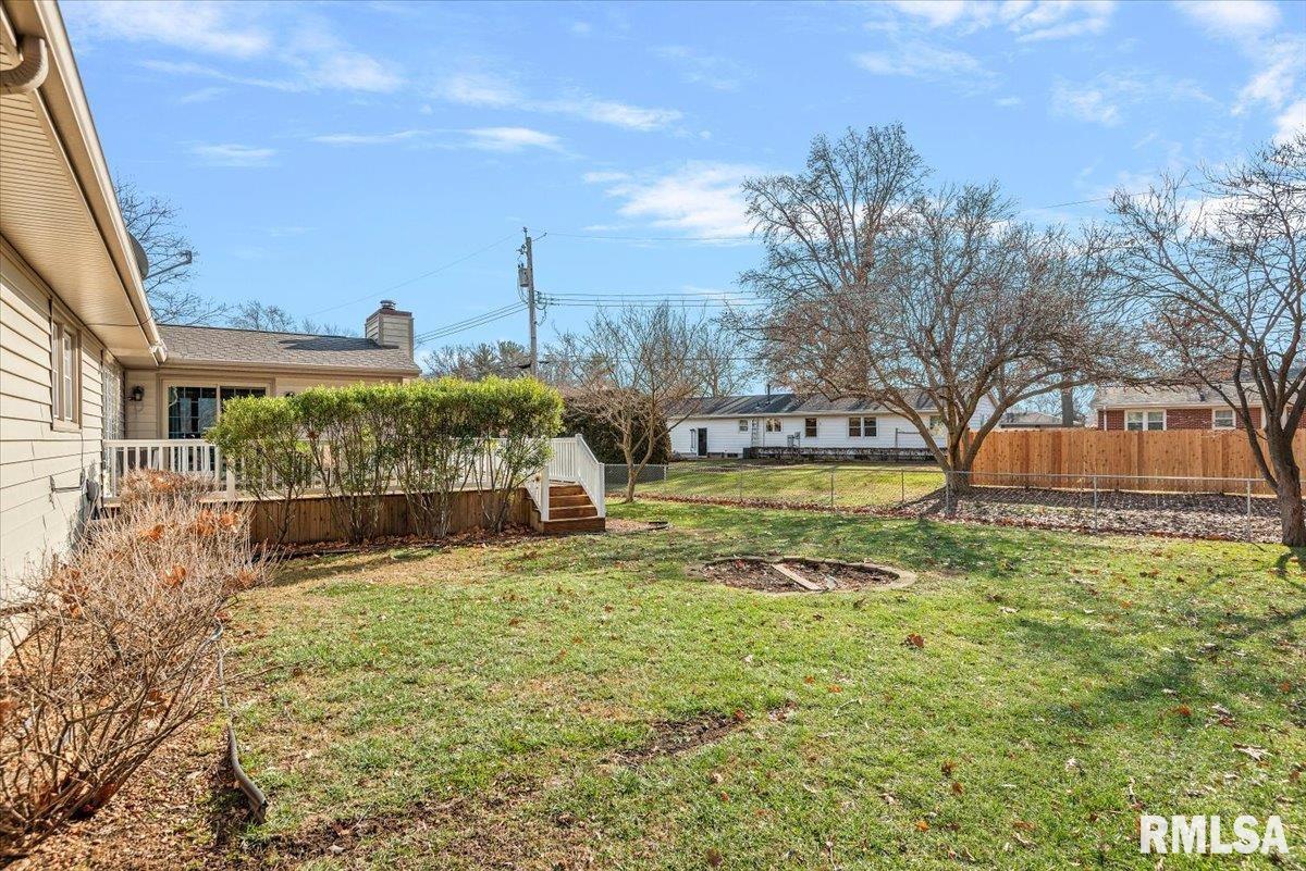 2308 Westview Drive Springfield, IL 62704 - Photo 33 of 37