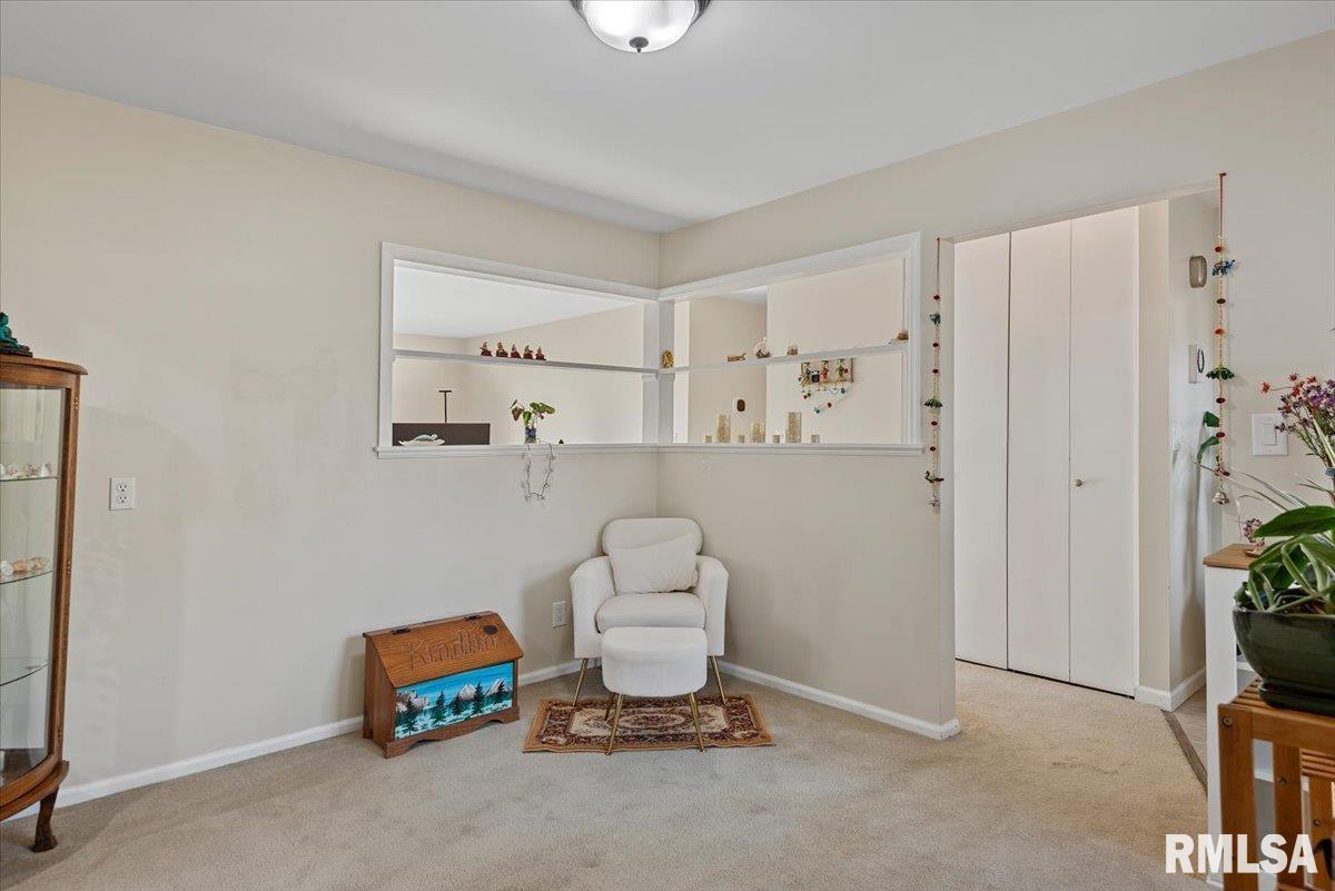 2308 Westview Drive Springfield, IL 62704 - Photo 5 of 37