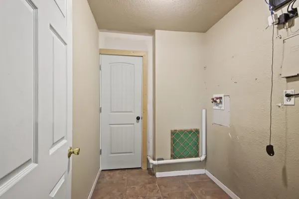 $2,400 | 432 County Road 4284, Dayton, TX 77535