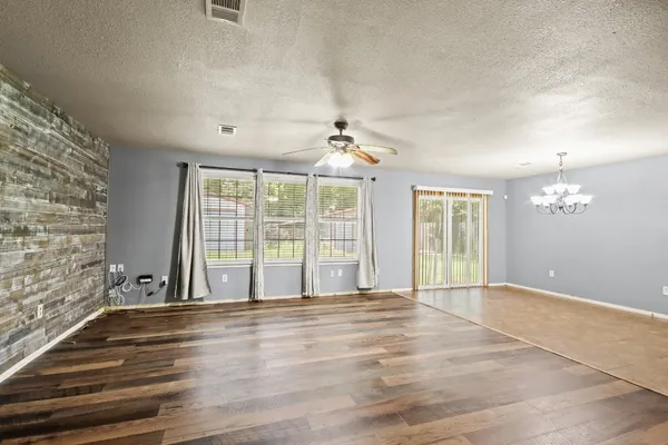 $2,400 | 432 County Road 4284, Dayton, TX 77535