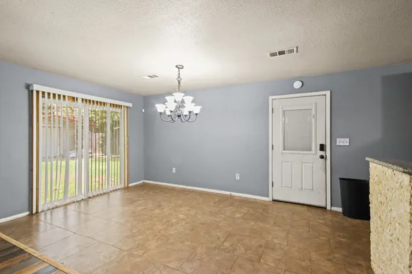 $2,400 | 432 County Road 4284, Dayton, TX 77535
