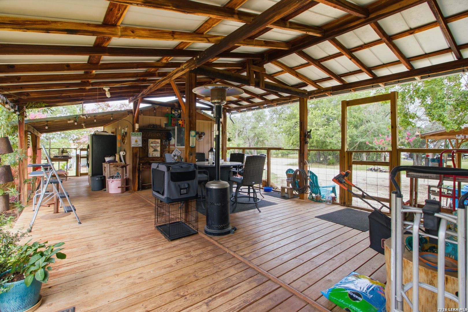 443 Oak Hills Road Pipe Creek, TX 78063 - Photo 5 of 42