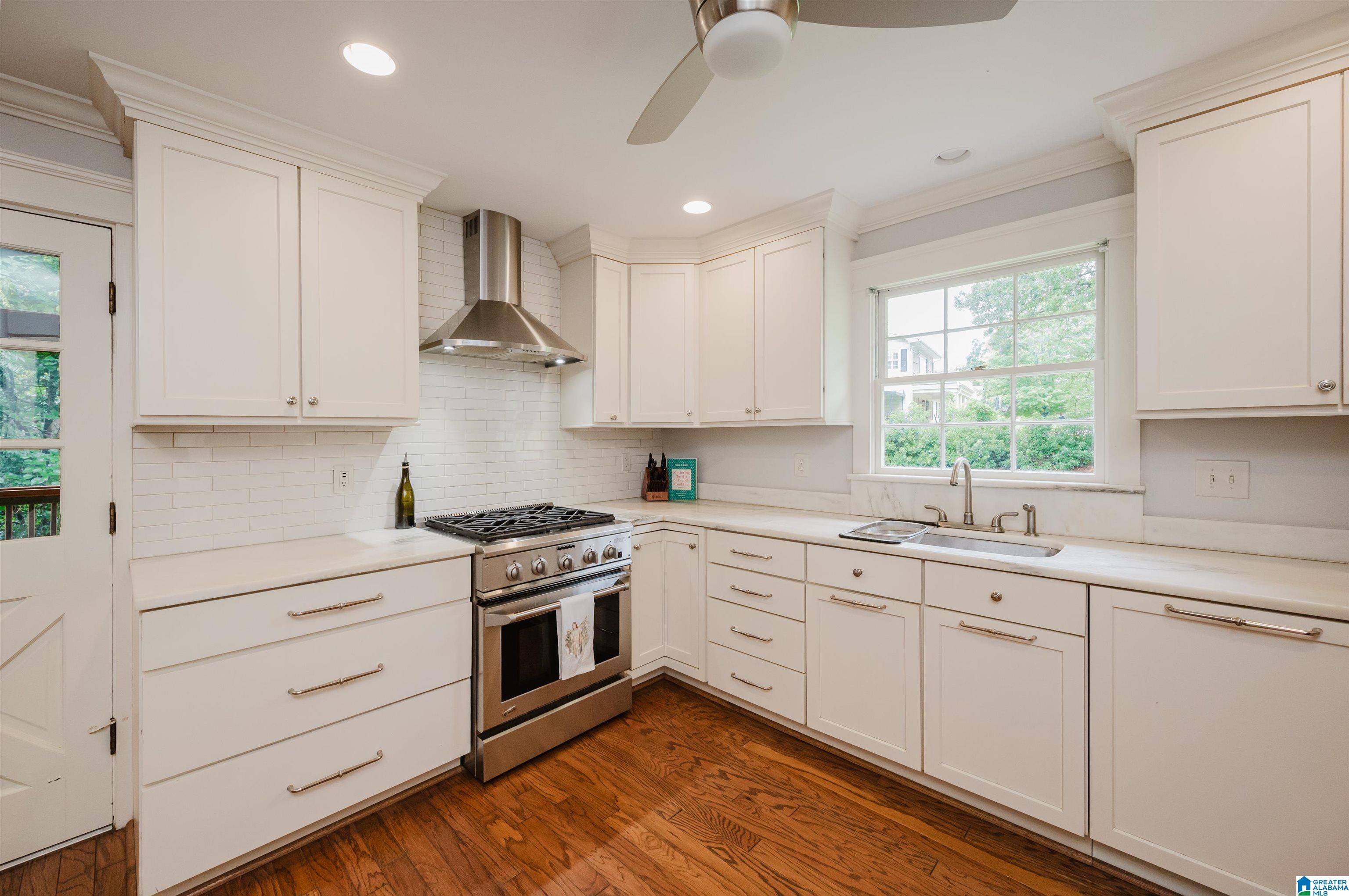 1833 Shades Crest Road Birmingham, AL 35216 - Photo 11 of 69