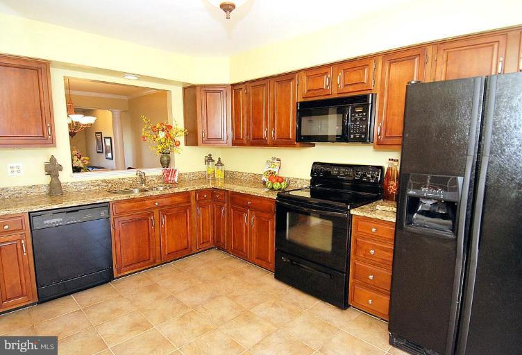 3803 Inverness Road Fairfax, VA 22033 - Photo 4 of 30 Kitchen