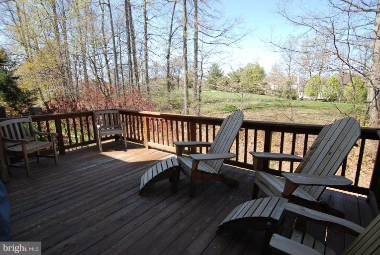3803 Inverness Road Fairfax, VA 22033 - Photo 10 of 30 Deck