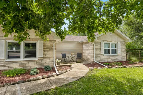 $399,000 | 26735 Highway 173, Antioch, IL 60002