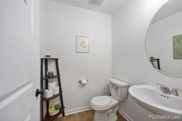$349,900 | 1548 North Village Circle, Kalamazoo, MI 49009