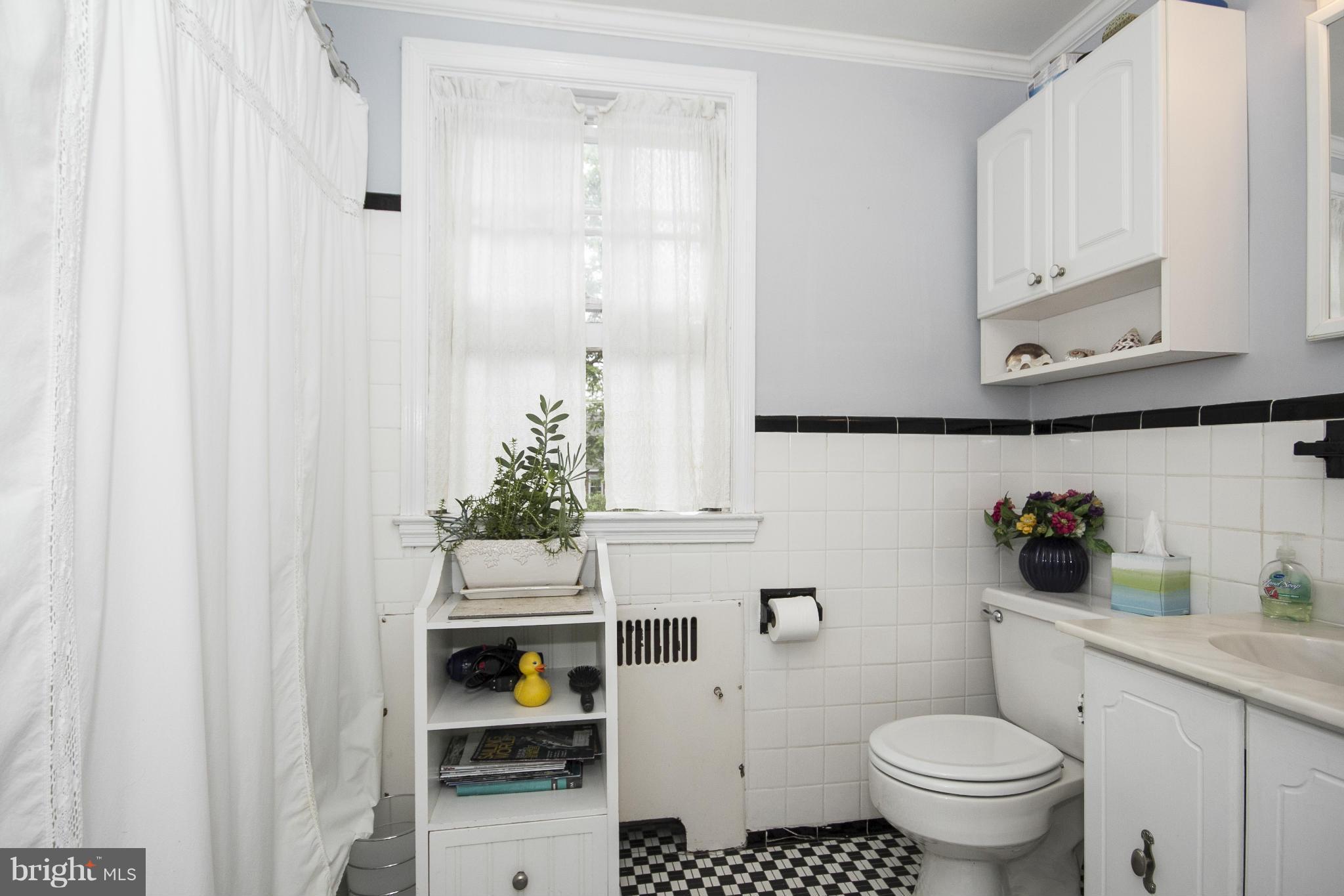 609 Overbrook Road Baltimore, MD 21212 - Photo 17 of 29 Bath