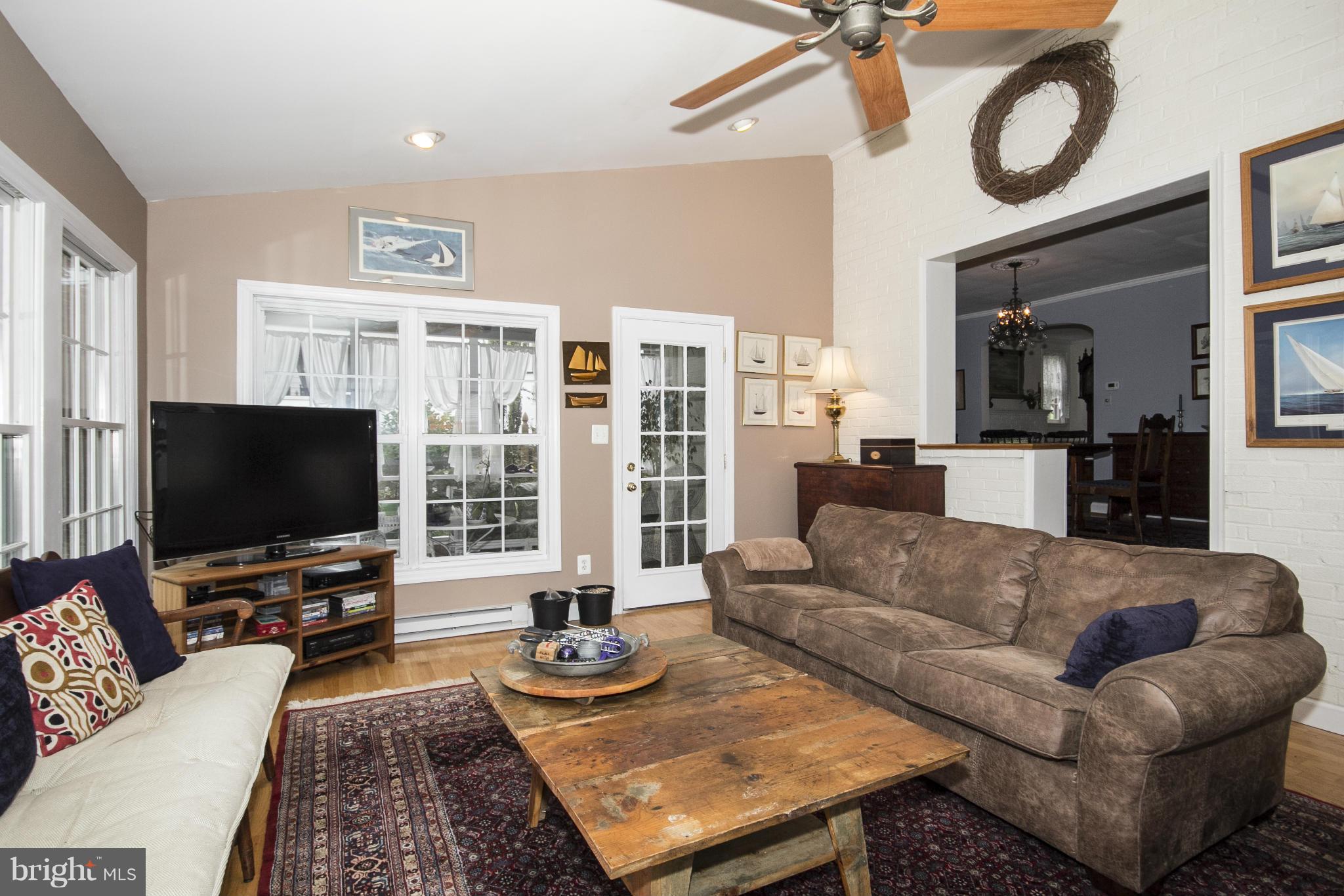609 Overbrook Road Baltimore, MD 21212 - Photo 23 of 29 Family Room