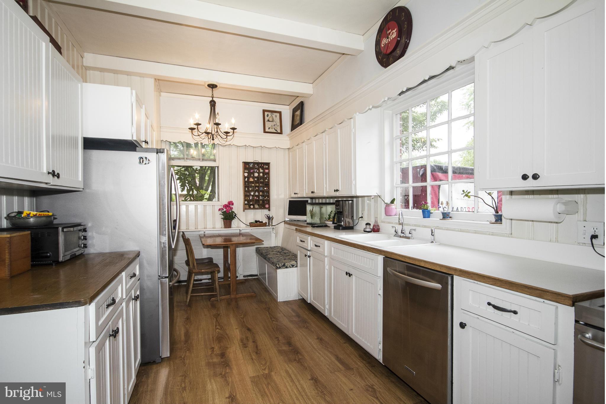 609 Overbrook Road Baltimore, MD 21212 - Photo 4 of 29 Kitchen