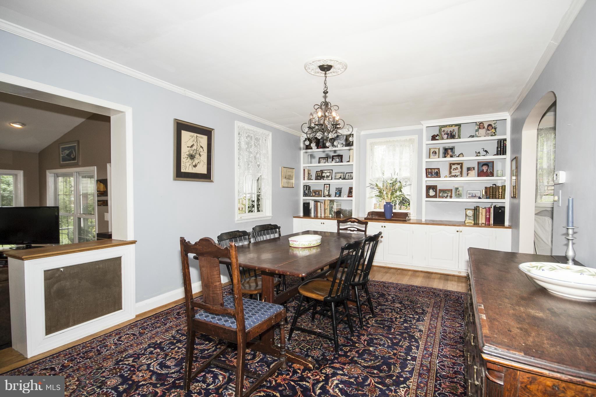 609 Overbrook Road Baltimore, MD 21212 - Photo 9 of 29 Dining Room