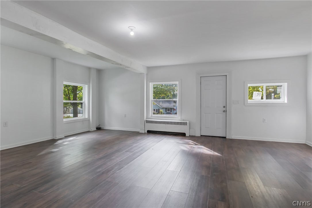 3148 Pompey Center Road Pompey, NY 13104 - Photo 4 of 45 Expansive living room