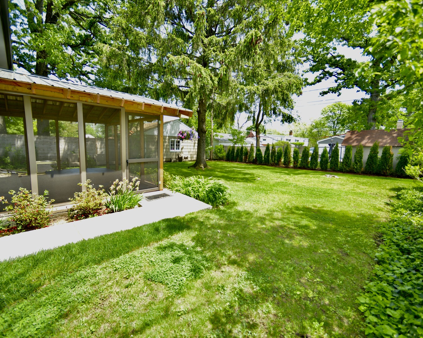 1181 Sherwood Road Highland Park, IL 60035 - Photo 19 of 22 a view of a back yard with a house