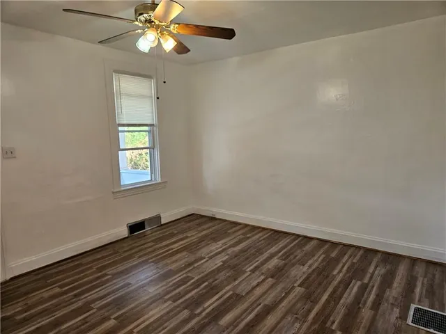 $1,450 | 2212 Cronemeyer Street, McKeesport, PA 15132