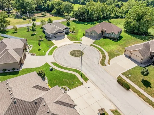 $560,000 | 21417 East 32nd Terrace South, Independence, MO 64057