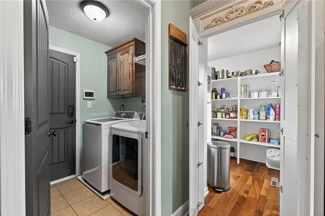 $560,000 | 21417 East 32nd Terrace South, Independence, MO 64057