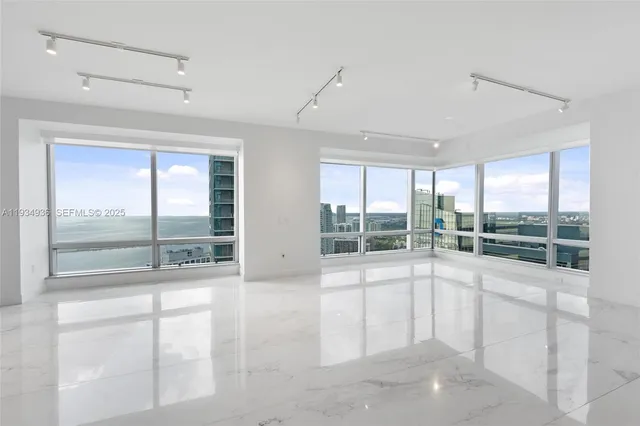 $14,500 | 1425 Brickell Avenue, Unit 47B, Miami, FL 33131