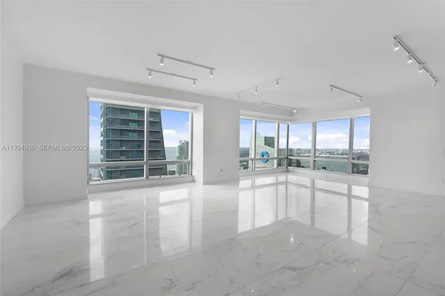 $14,500 | 1425 Brickell Avenue, Unit 47B, Miami, FL 33131